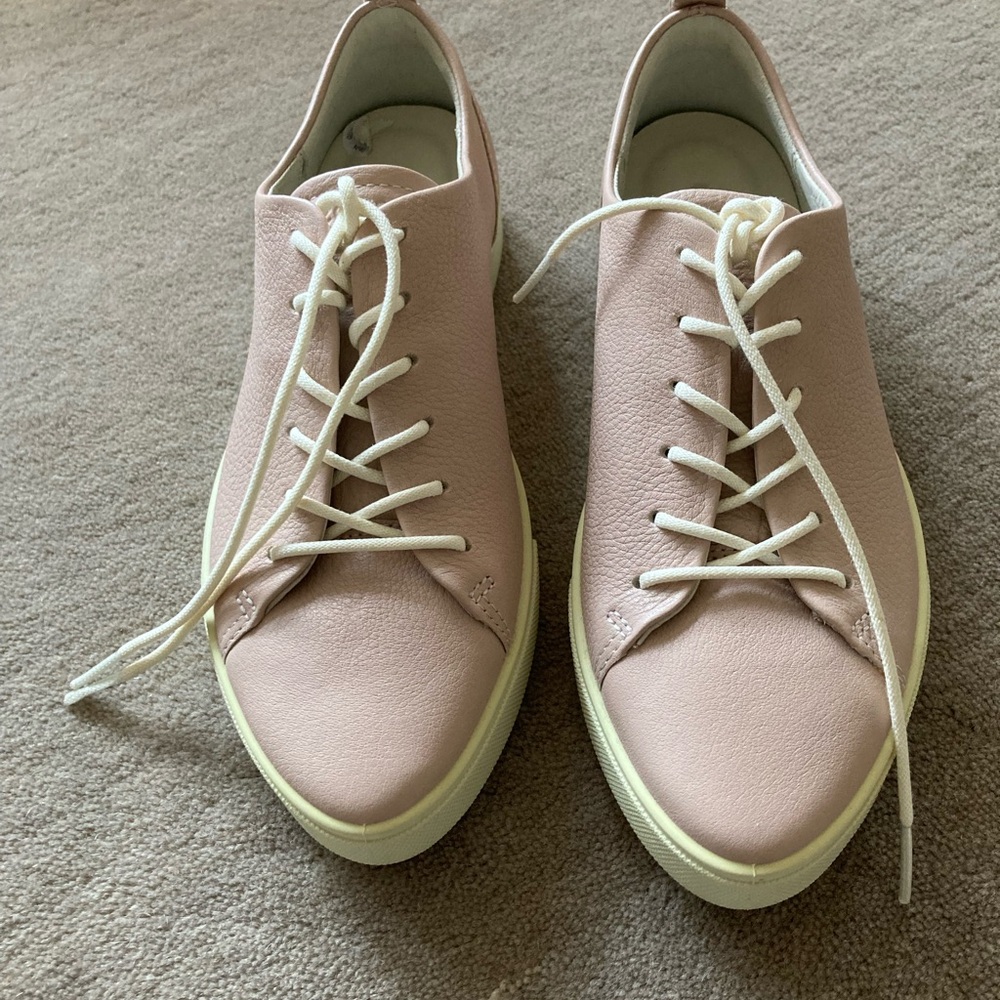 Ecco Gillian Sneaker Size 35 US 4 to 4.5